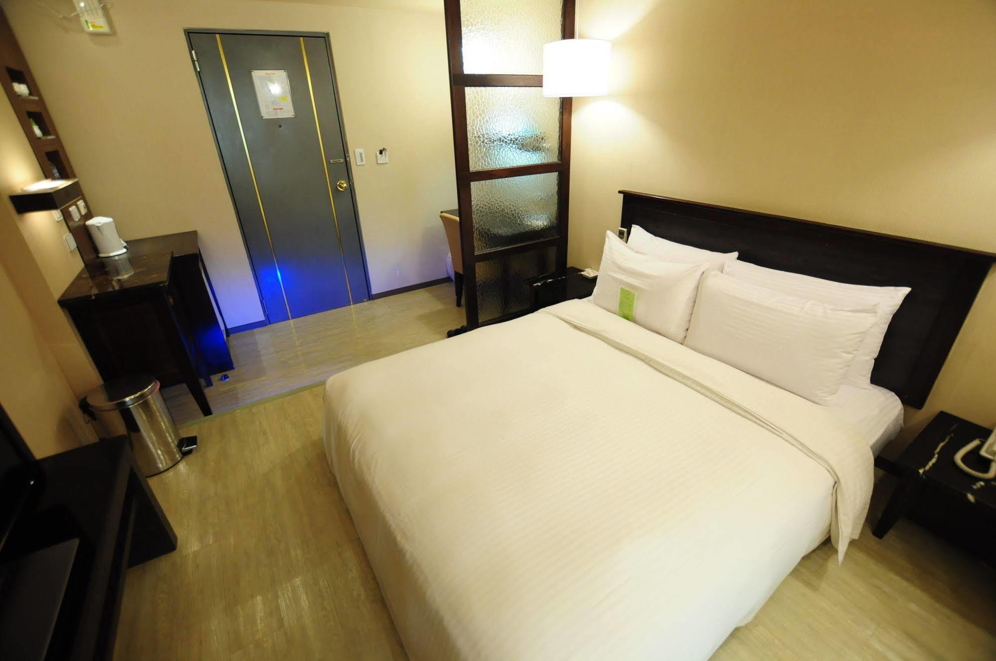 Kindness Xin Jue Jiang Hotell Kaohsiung Exteriör bild